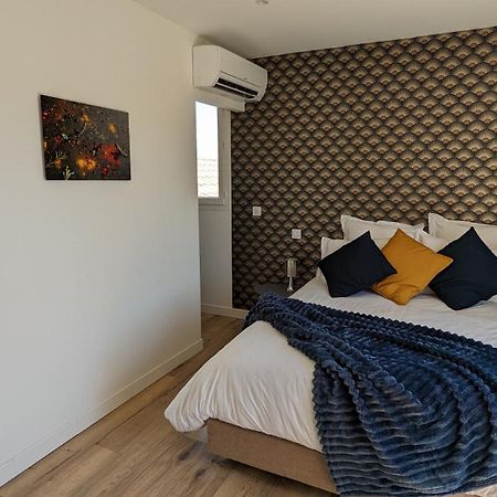 Chambre L A Tavel Extérieur photo