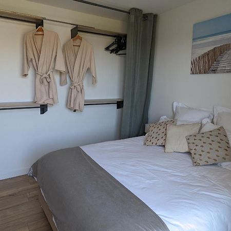 Chambre L A Tavel Extérieur photo